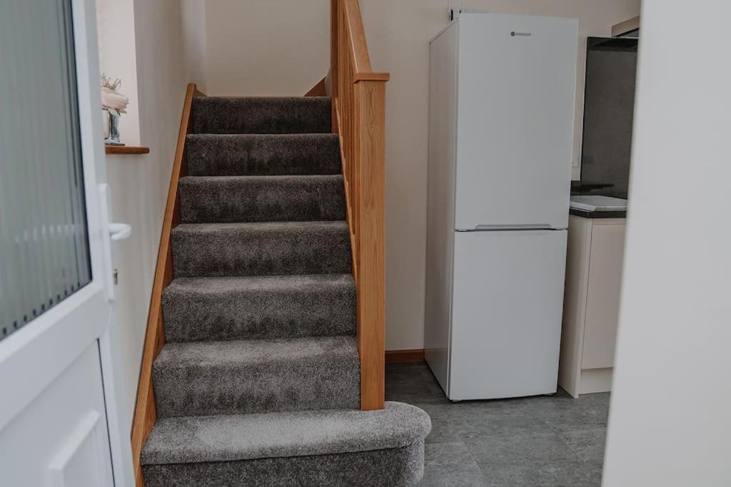טראוברידג' Lovely New 1 Bedroom Loft Apartment With On Drive Parking מראה חיצוני תמונה